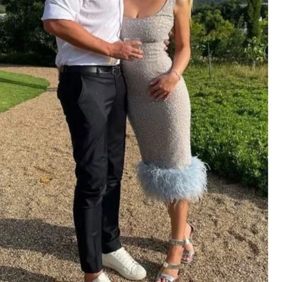 Elegant Blue Feather Trim Dress - Picture 3 of 3